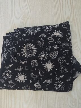 torrid Black Celestial Leggings with White Mystic Print